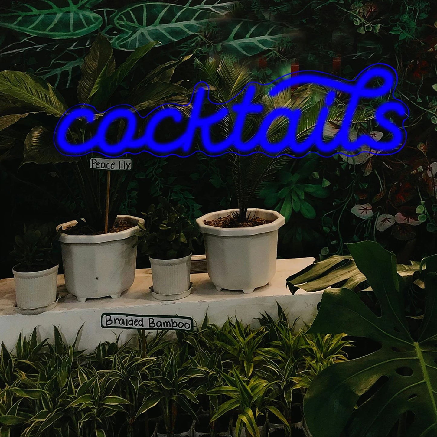 "Cocktails" Neon Sign